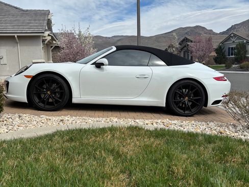 Used 2017 Porsche 911 Carrera image 8