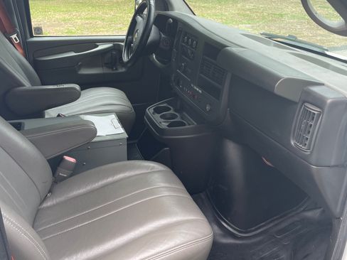 Used 2014 Chevrolet Express 2500 w/ Cold Climate Package image 6
