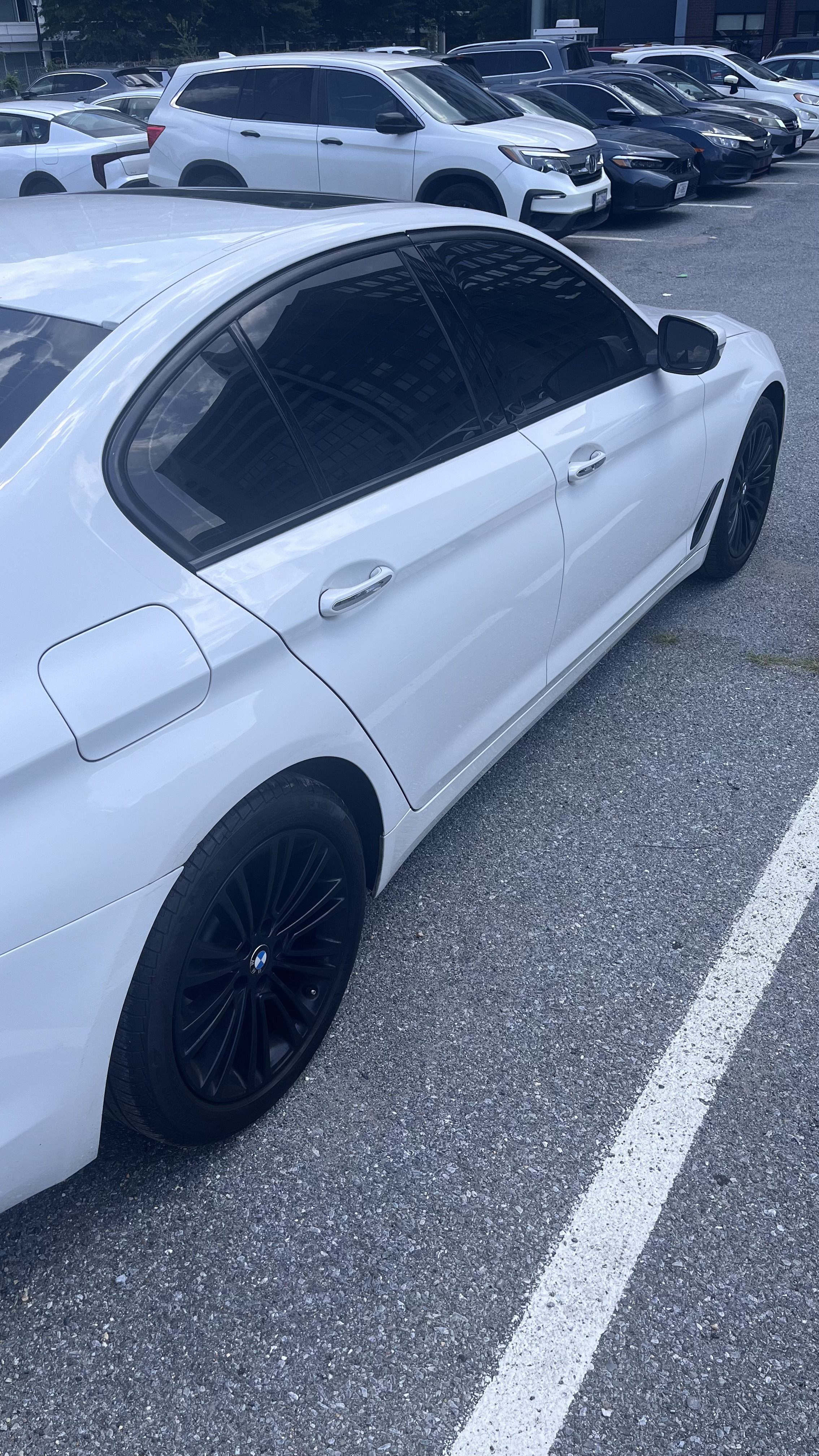 Used 2018 BMW 540i xDrive AWD/4WD image 2