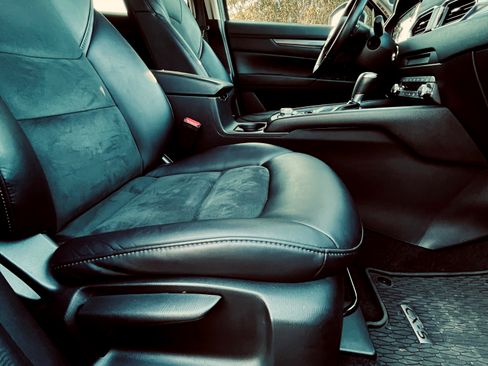 Used 2019 MAZDA CX-5 Touring image 17