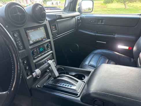 Used 2006 HUMMER H2 Luxury image 9