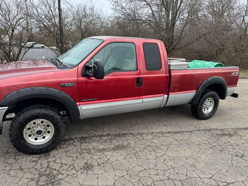 Used 2001 Ford F250 4x4 SuperCab Super Duty image 2