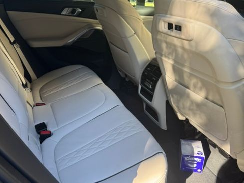 Used 2023 BMW X6 M50i w/ Shadowloine Package AWD/4WD image 4