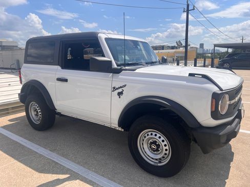 Used 2021 Ford Bronco 2-Door AWD/4WD image 4