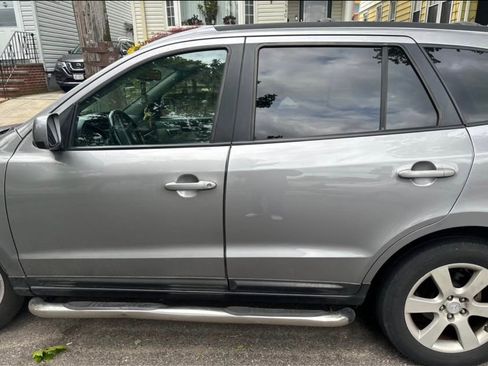 Used 2007 Hyundai Santa Fe SE image 2