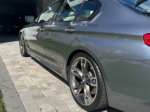 Used 2018 BMW M550i xDrive image 4