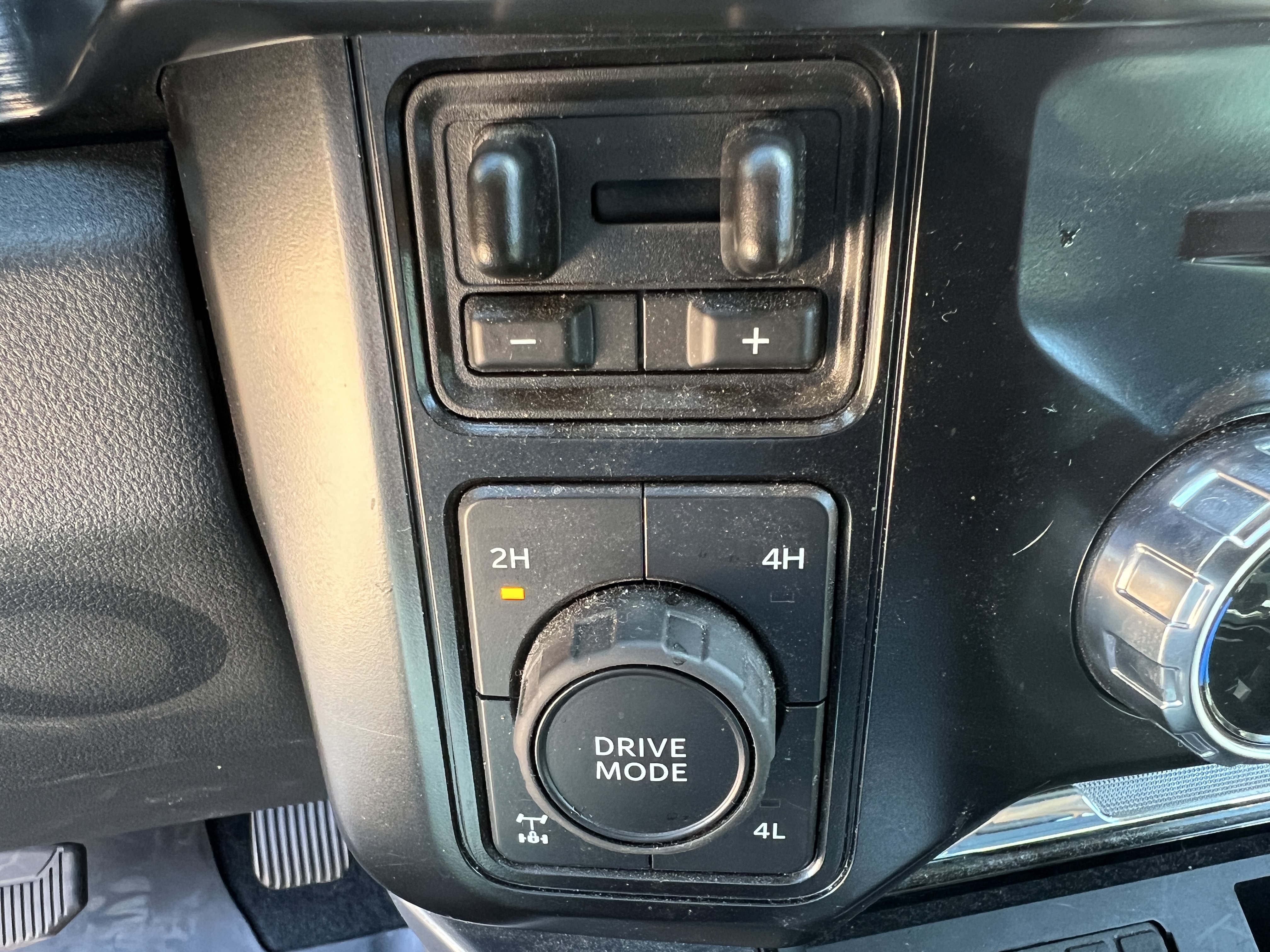 Used 2025 Ford F250 Lariat w/ Lariat Ultimate Package AWD/4WD image 14