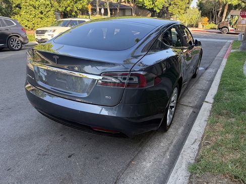 Used 2016 Tesla Model S 75 RWD image 1