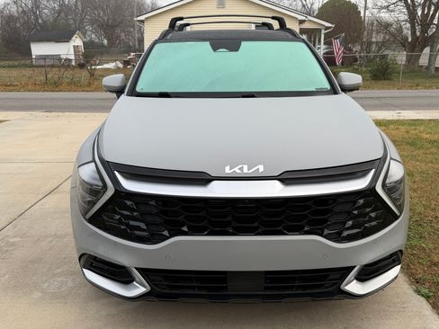 Used 2024 Kia Sportage SX image 4