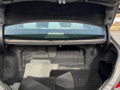 Used 2015 Toyota Camry XLE w/ Moonroof Package image 19