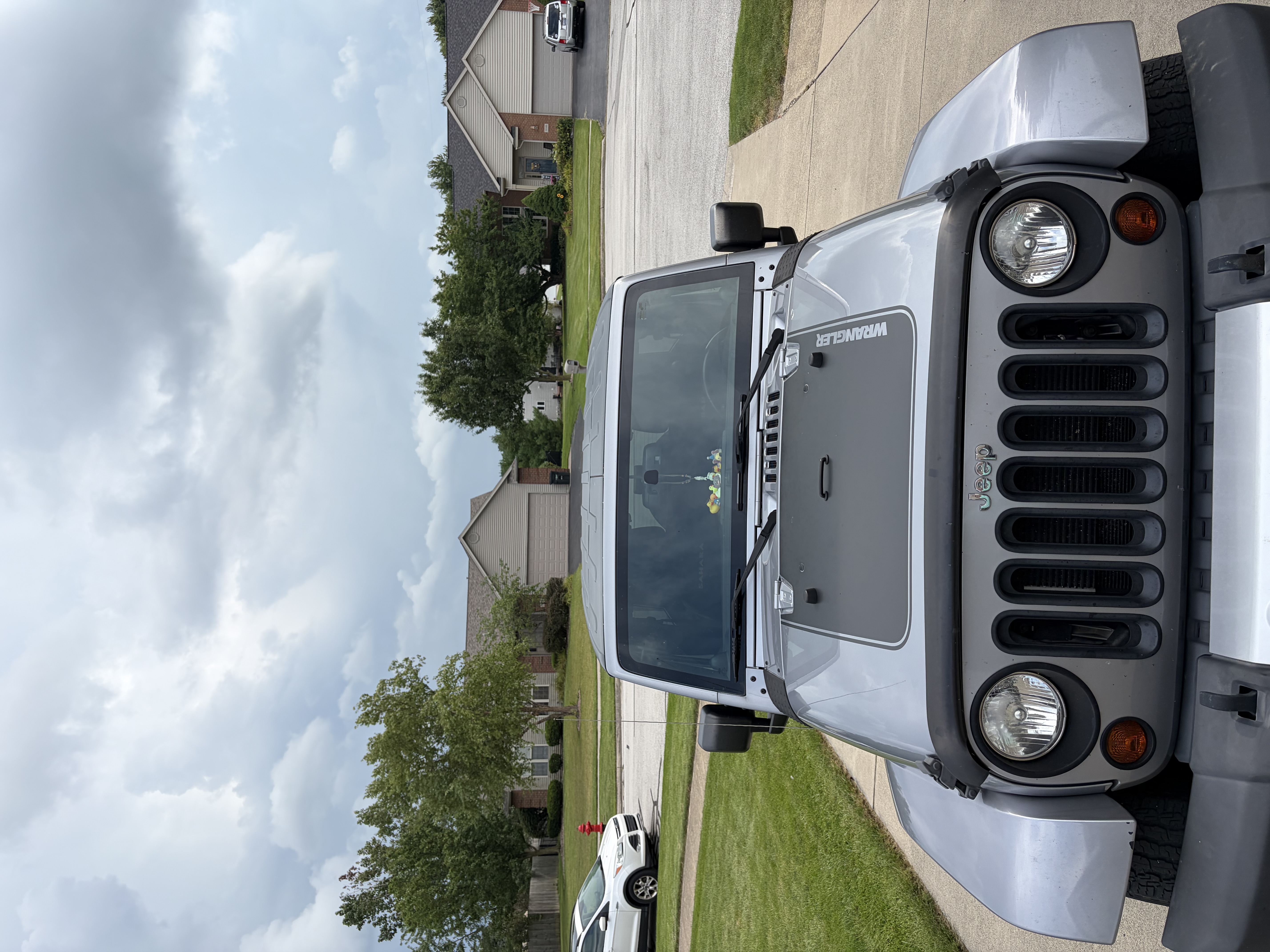 Used 2013 Jeep Wrangler Unlimited Sahara w/ Dual Top Group AWD/4WD image 6