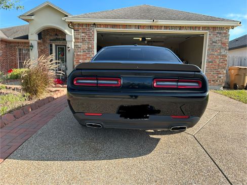 Used 2021 Dodge Challenger SXT w/ Blacktop Package image 5