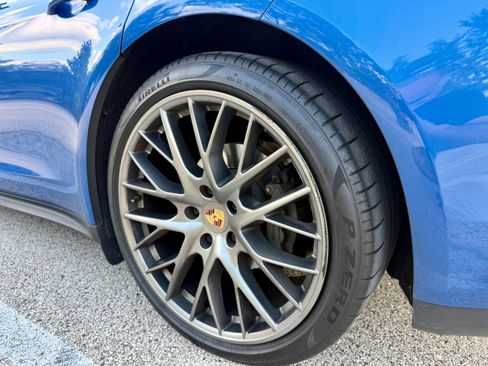 Used 2018 Porsche Panamera 4S AWD/4WD image 12