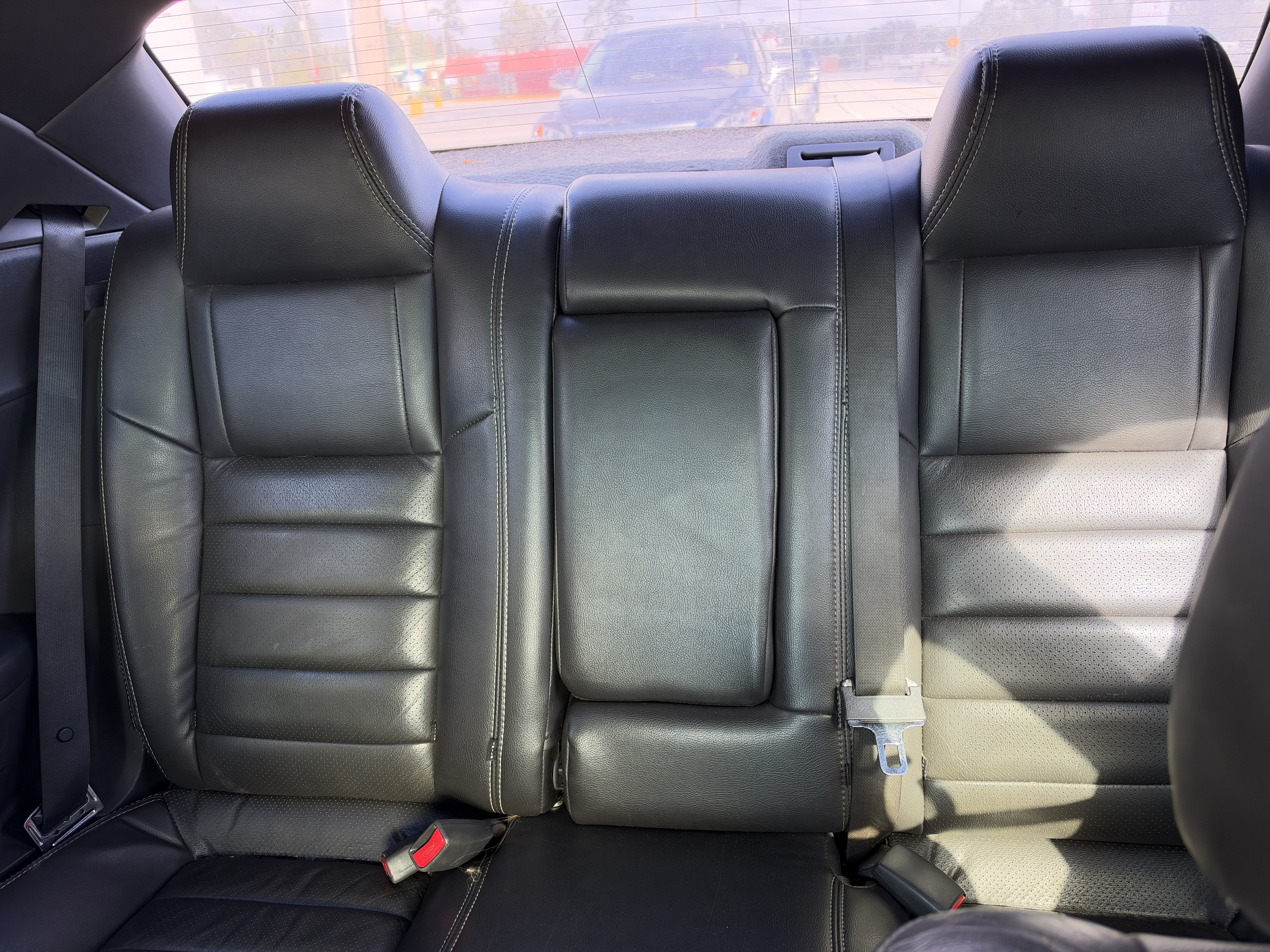 Used 2010 Dodge Challenger SE RWD image 27
