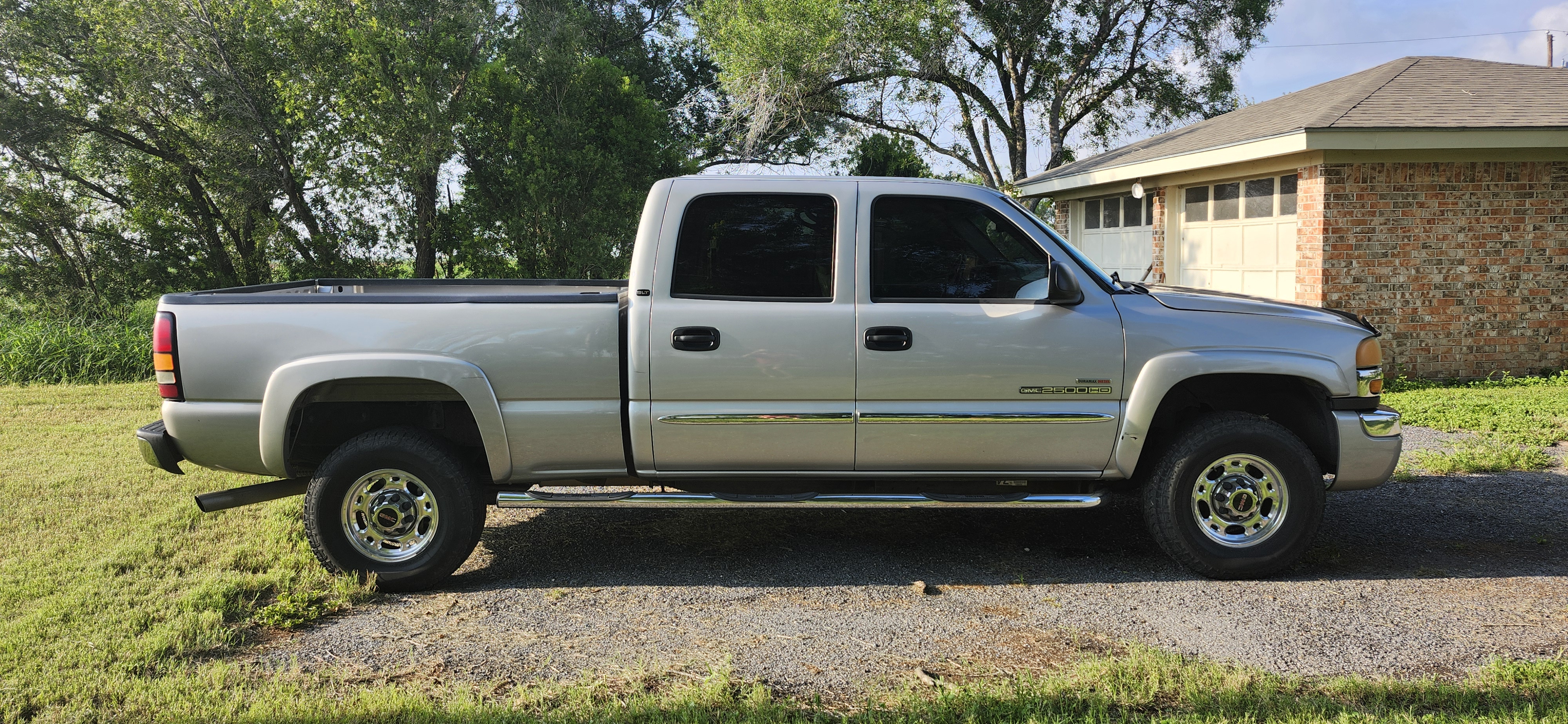Used 2004 GMC Sierra 2500 SLT w/ Heavy-Duty Power Package RWD image 5