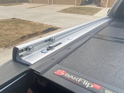 Used 2018 GMC Canyon SLT w/ Driver Alert Package image 8