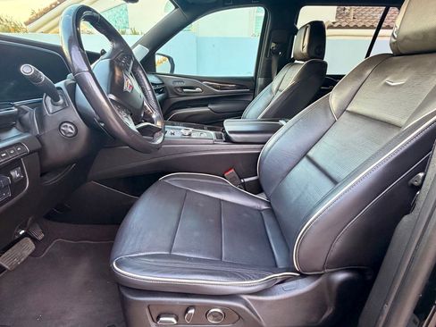 Used 2023 Cadillac Escalade Sport w/ LPO, ONYX Package image 14