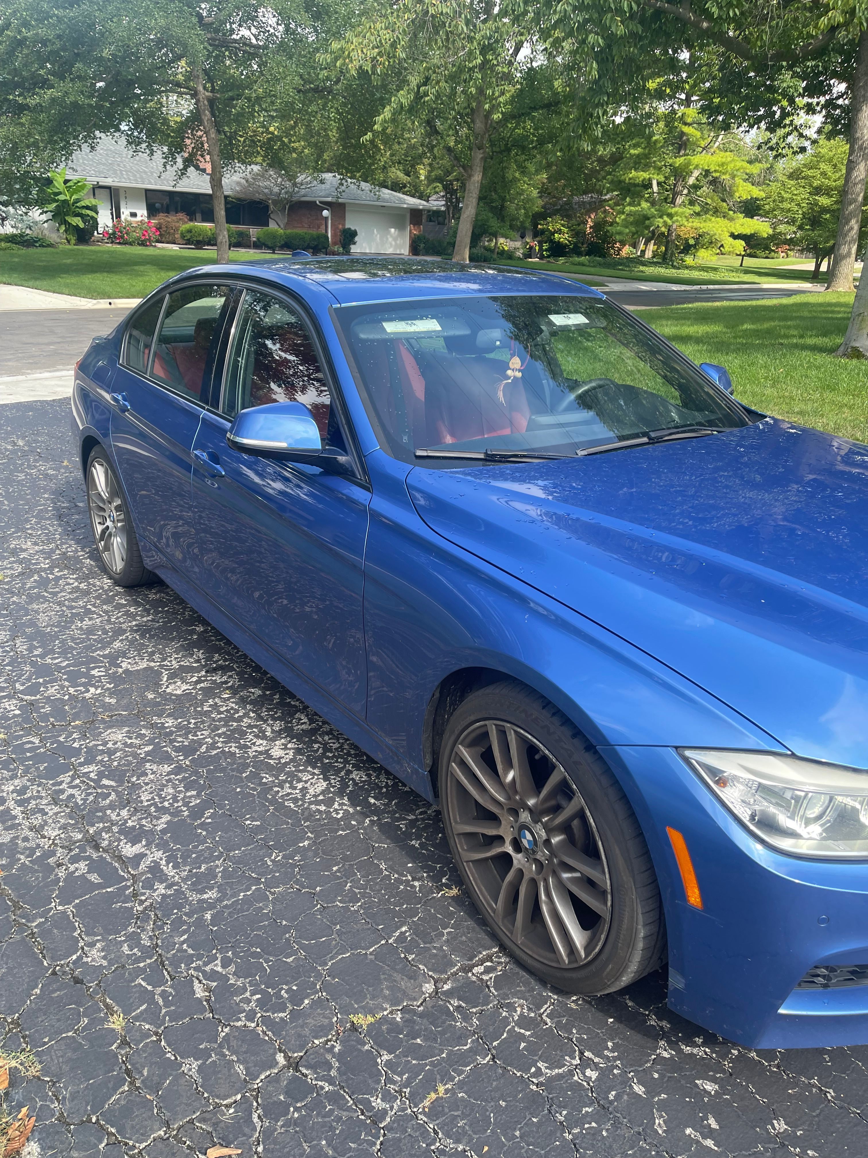 Used 2013 BMW 335i xDrive Sedan AWD/4WD image 5