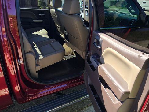 Used 2017 Chevrolet Silverado 1500 LTZ Z71 w/ LTZ Plus Package image 8