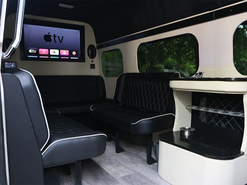 Used 2015 Mercedes-Benz Sprinter 2500 image 12