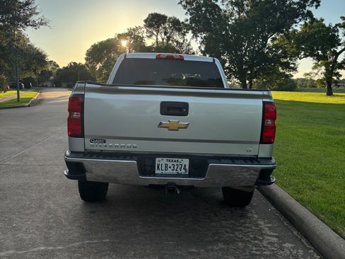 Used 2018 Chevrolet Silverado 1500 LT w/ Texas Edition RWD image 6