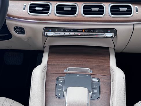 Used 2021 Mercedes-Benz GLE 350 350 Sport Utility 4D image 25