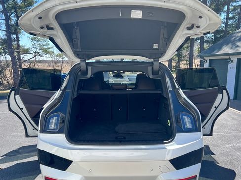 Used 2024 BMW iX xDrive50 w/ Sport Package image 6