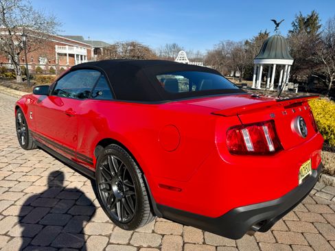 Used 2011 Ford Mustang Shelby GT500 w/ SVT Performance Pkg image 5