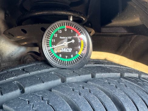 Used 2013 Honda Insight EX image 15