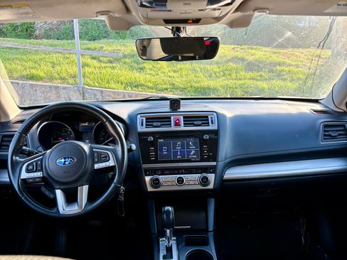 Used 2017 Subaru Outback 2.5i Premium image 25