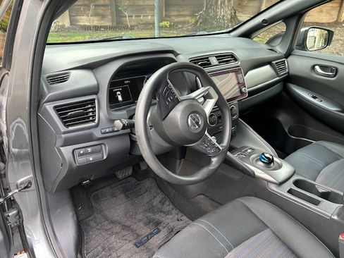 Used 2020 Nissan Leaf S w/ S Charge Package image 10