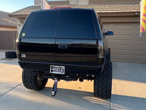 Used 1996 Chevrolet Tahoe 4WD 2-Door image 18