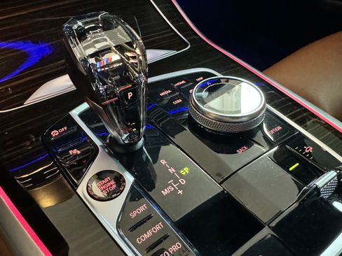 Used 2021 BMW X5 sDrive40i w/ M Sport Package image 10