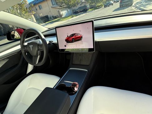 Used 2022 Tesla Model 3 image 13