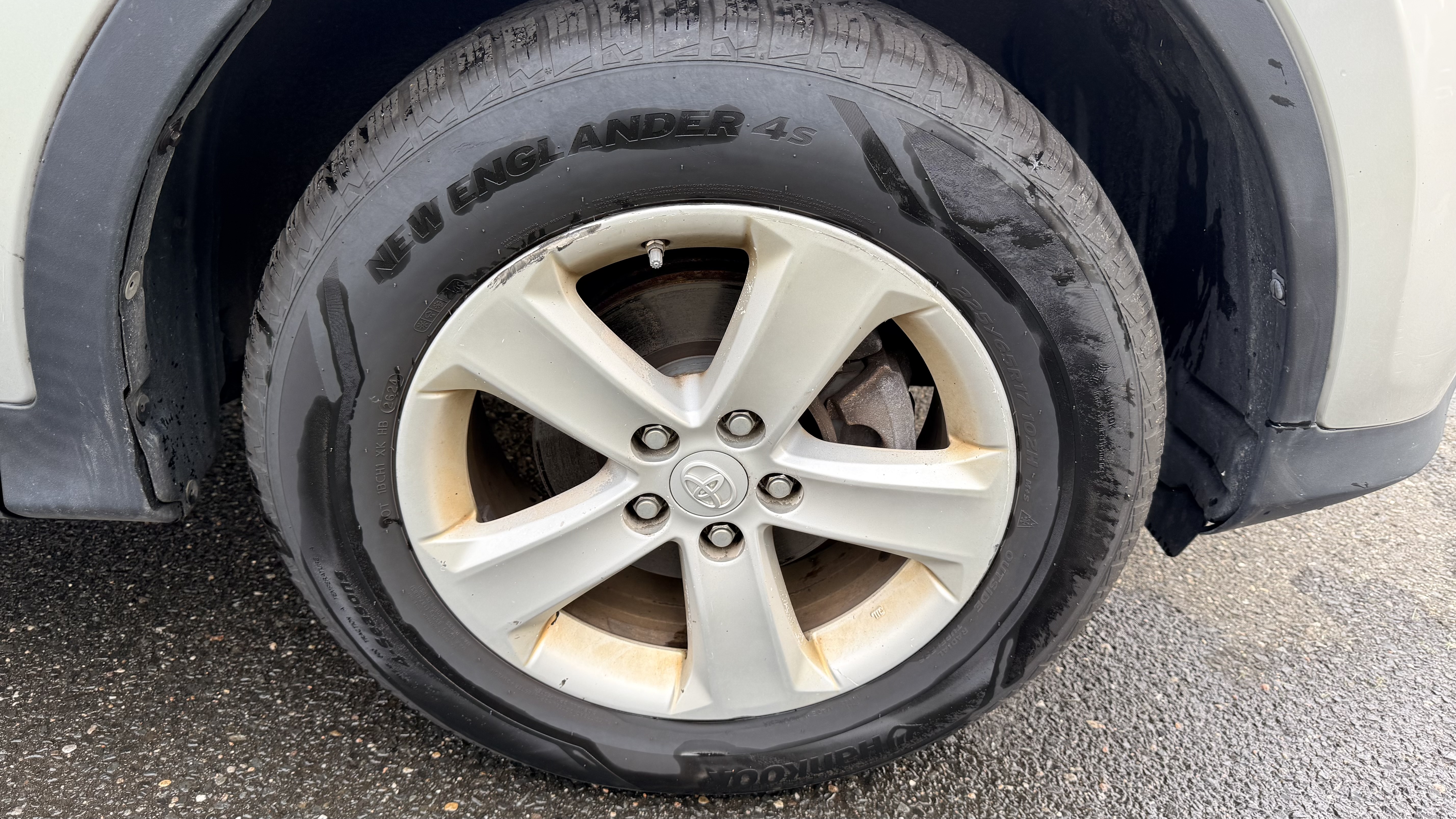 Used 2014 Toyota RAV4 XLE AWD/4WD image 11