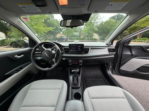 Used 2022 Kia Rio S w/ Technology Package FWD image 5