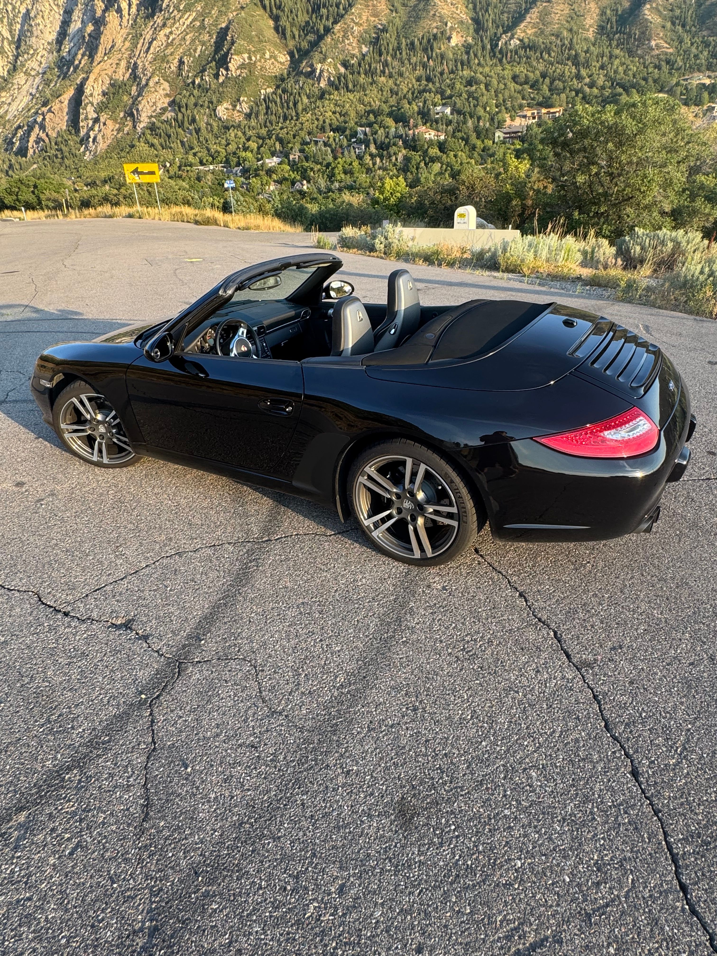 Used 2012 Porsche 911 Carrera Black Edition RWD image 8