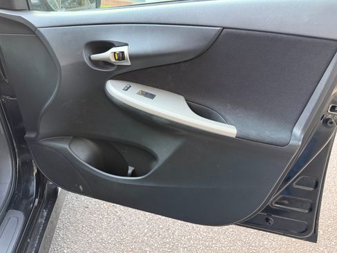 Used 2013 Toyota Corolla S w/ Premium Pkg FWD image 16