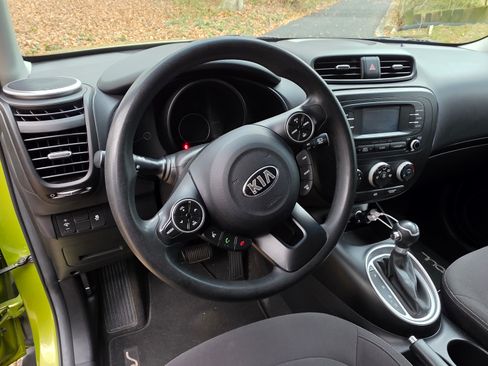 Used 2015 Kia Soul EV image 9