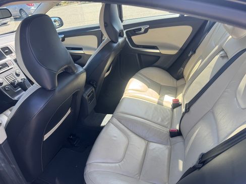 Used 2011 Volvo S60 T6 image 17