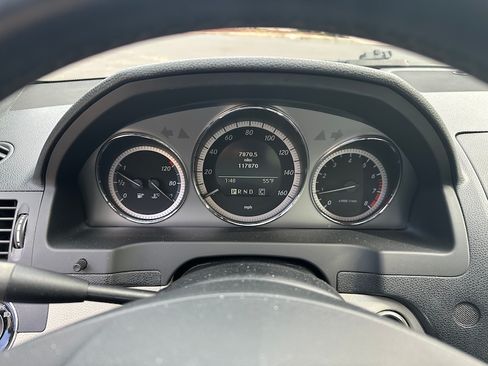 Used 2010 Mercedes-Benz C 300 Sedan image 11