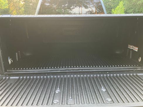 Used 2018 Ford F150 Lariat w/ Equipment Group 502A Luxury AWD/4WD image 14