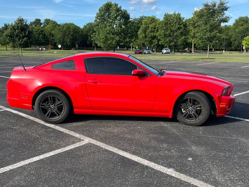 Used 2014 Ford Mustang Coupe RWD image 11