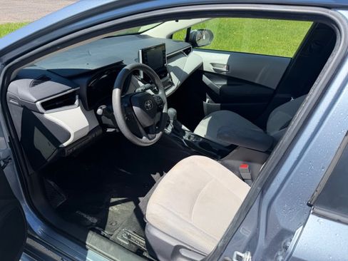 Used 2020 Toyota Corolla LE w/ Carpet Mat Package (TMS) FWD image 6