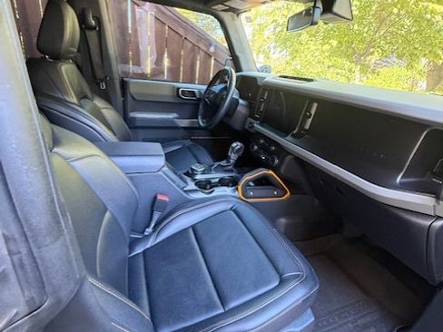 Used 2021 Ford Bronco Badlands image 6