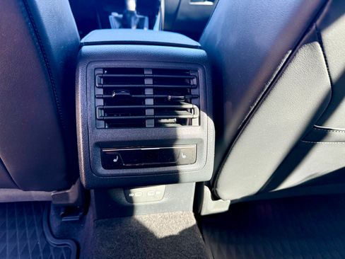 Used 2024 Volkswagen Golf R image 14