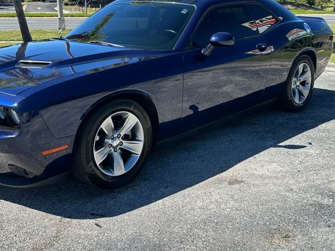 Used 2015 Dodge Challenger SXT Plus w/ Sound Group II image 10