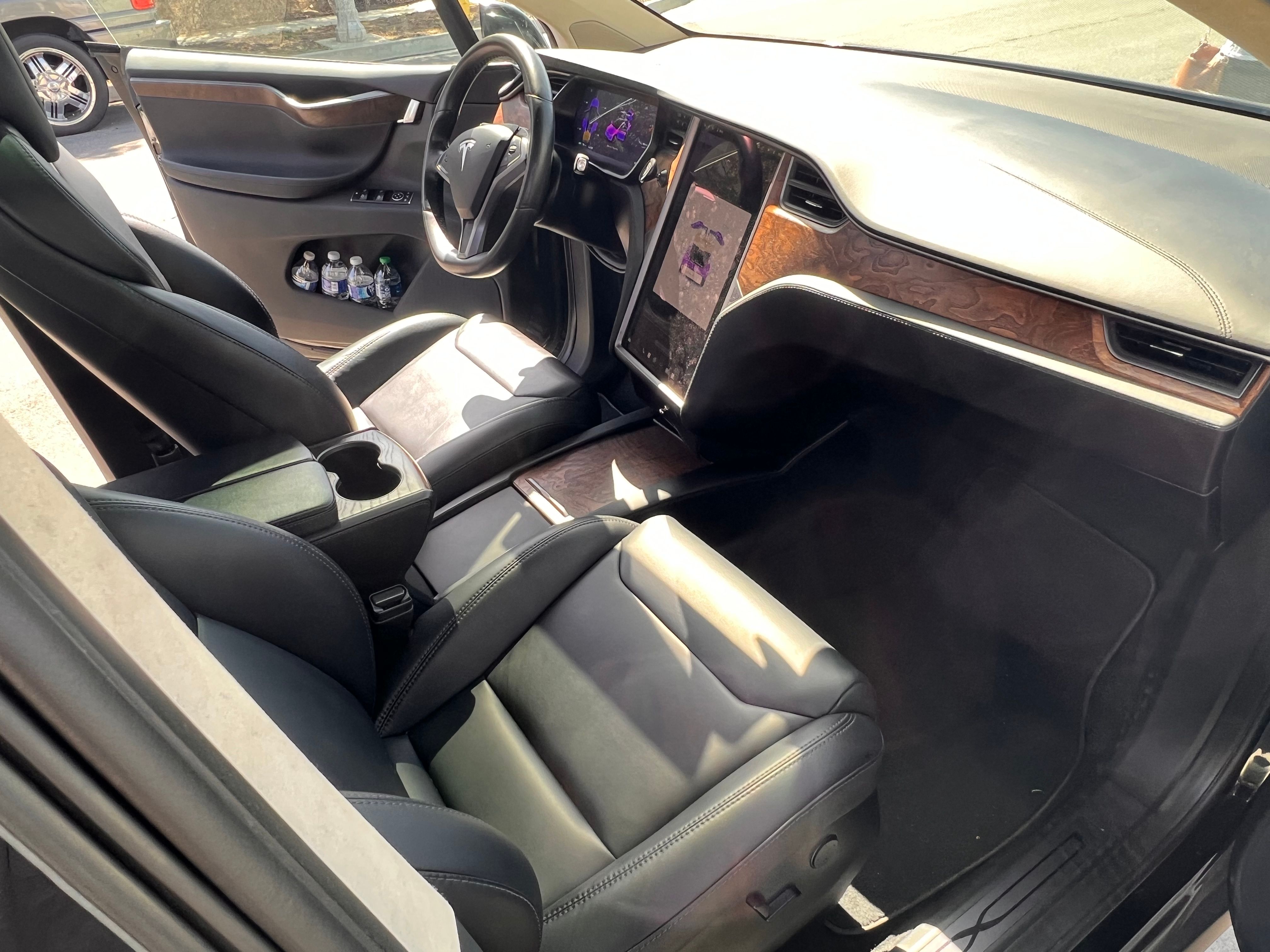 Used 2018 Tesla Model X 75D AWD/4WD image 14