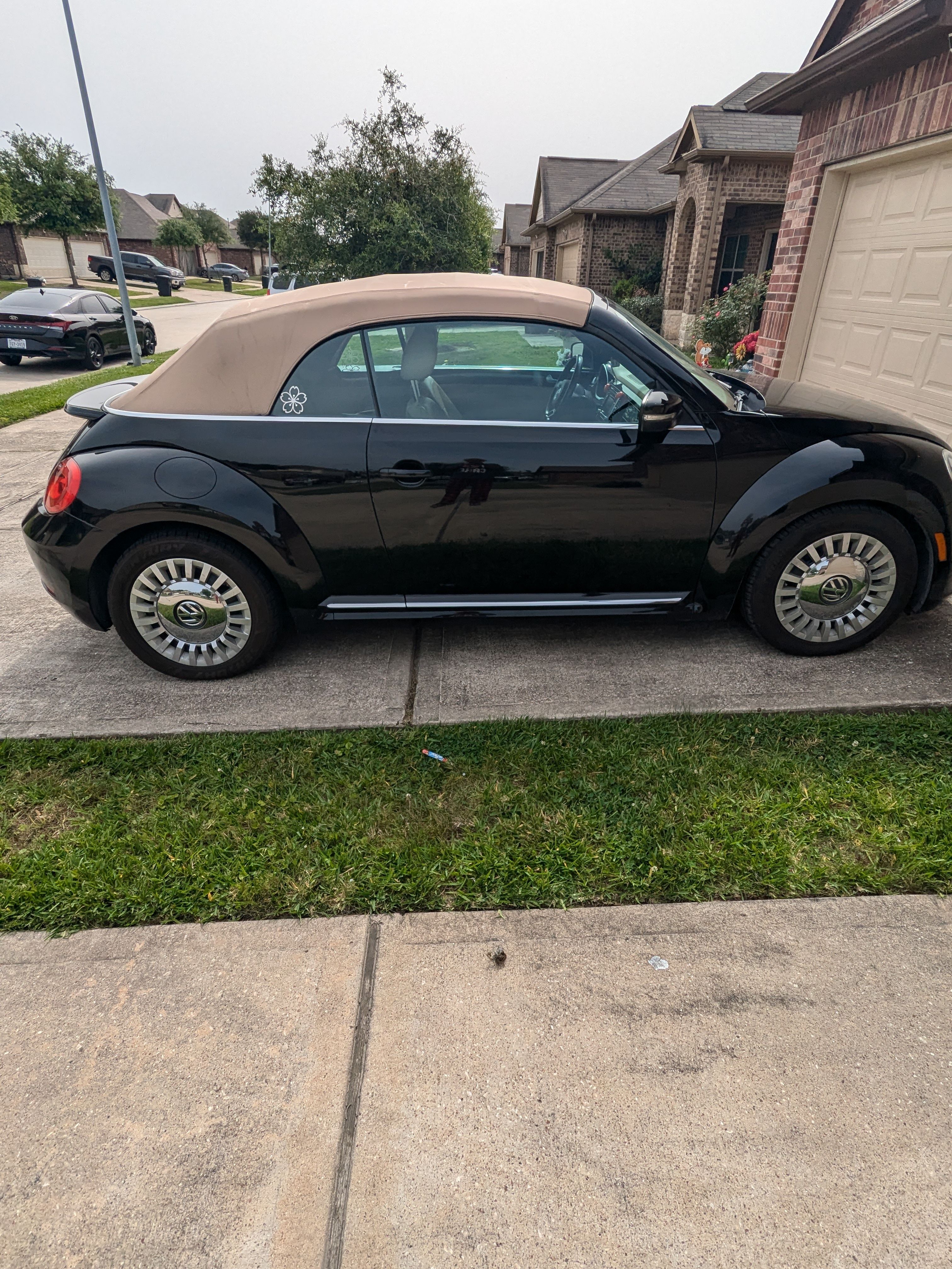 Used 2013 Volkswagen Beetle 2.5 FWD image 5