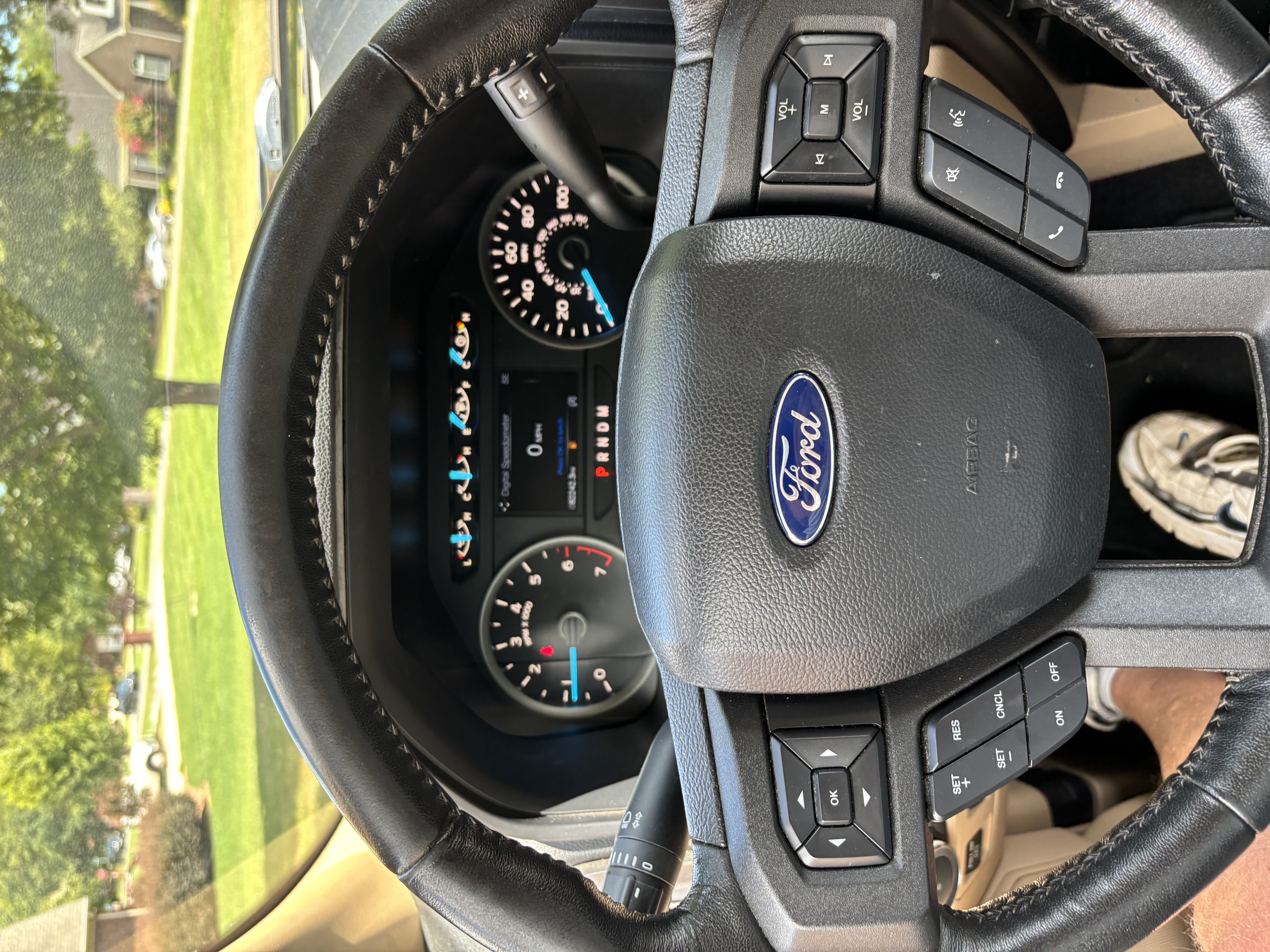 Used 2018 Ford F150 XLT w/ Equipment Group 302A Luxury AWD/4WD image 13